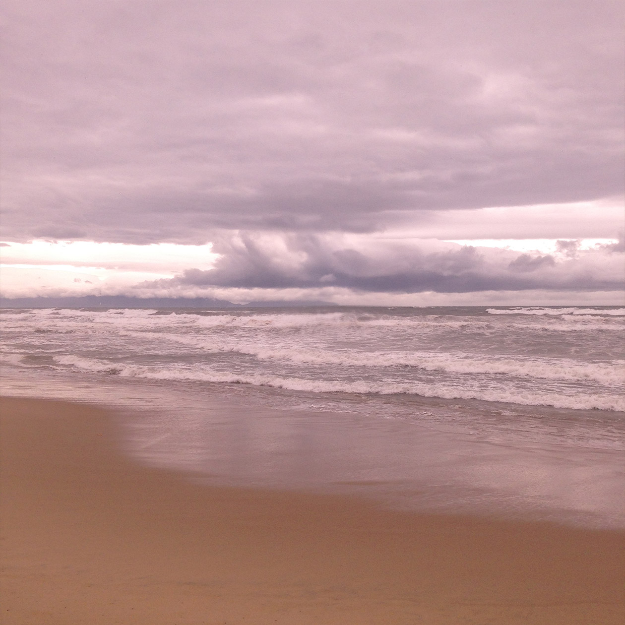 Rough beach near to Hội An.